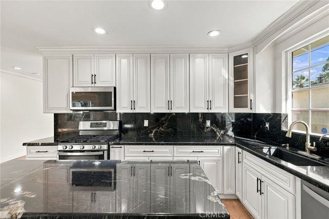 1404 N Naomi Street, Burbank, CA 91505