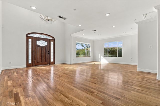 1404 N Naomi Street, Burbank, CA 91505