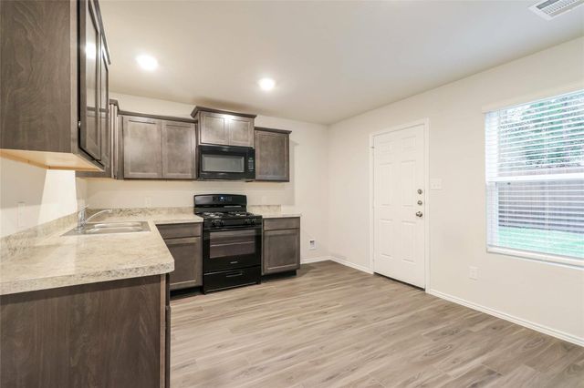 2417 Flathead Drive, Conroe, TX 77384