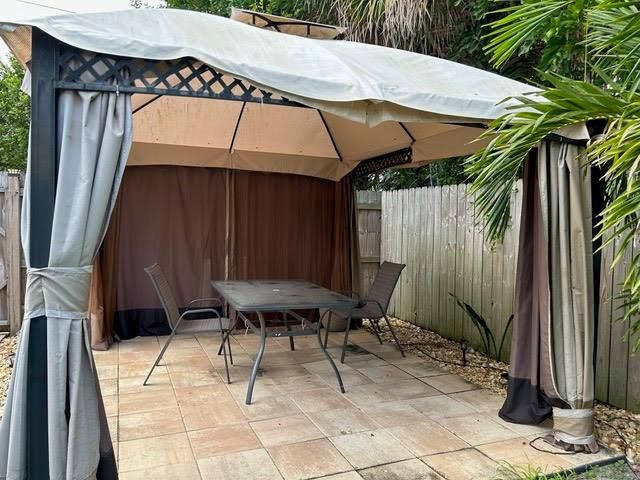1473 NE 48th St, Pompano Beach, FL 33064