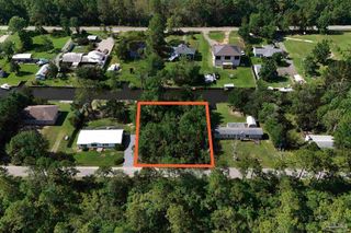 7383 Judge Mccall Dr, Milton, FL 32583
