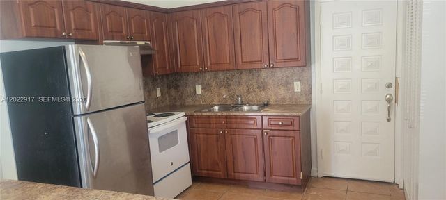 71 NW 18th Avenue, Miami, FL 33125