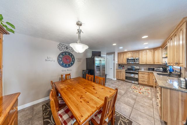 1170 THORNFIELD RD, Kaysville, UT 84037
