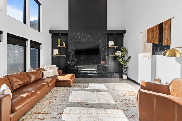 4615 Elynn Lane, Solon, IA 52333