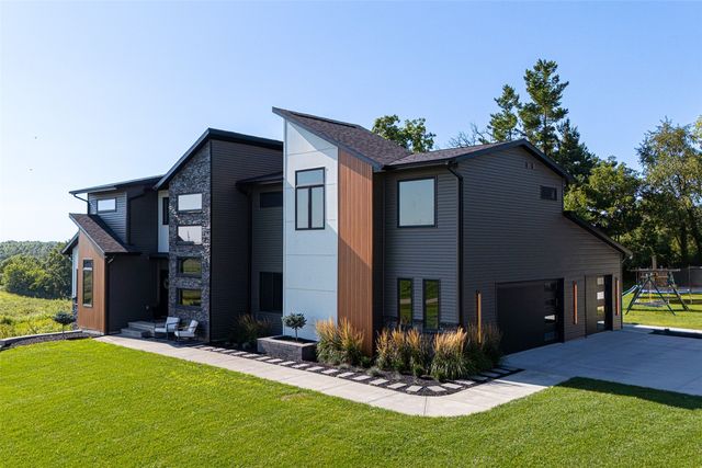 4615 Elynn Lane, Solon, IA 52333