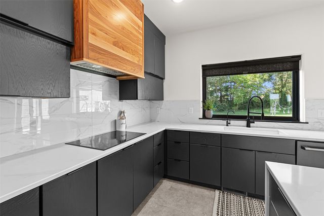 4615 Elynn Lane, Solon, IA 52333