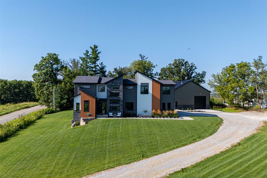 4615 Elynn Lane, Solon, IA 52333