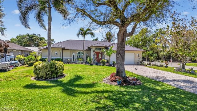 8518 Cypress DR S, Fort Myers, FL 33967