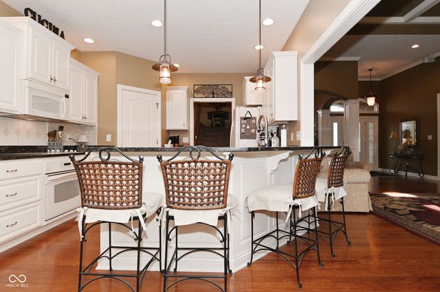 572 Foxboro Drive, Avon, IN 46123