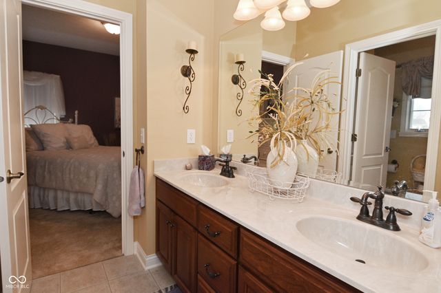 572 Foxboro Drive, Avon, IN 46123