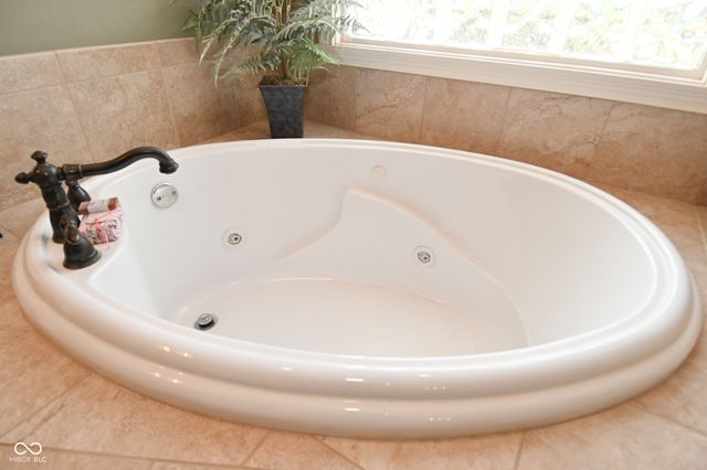 572 Foxboro Drive, Avon, IN 46123