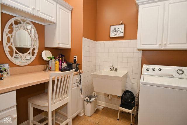 572 Foxboro Drive, Avon, IN 46123