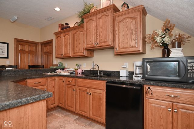 572 Foxboro Drive, Avon, IN 46123