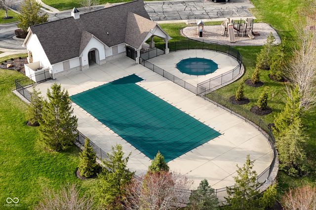 572 Foxboro Drive, Avon, IN 46123