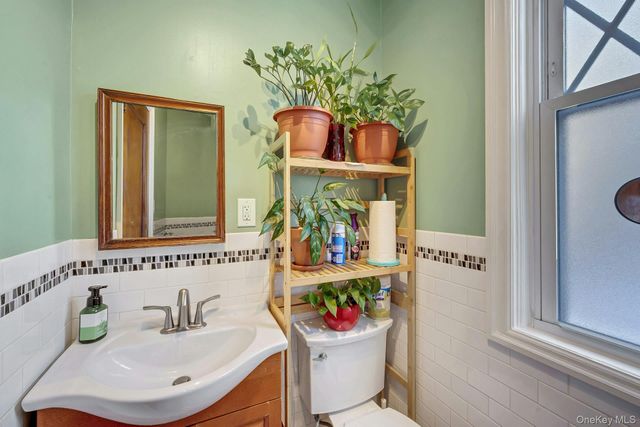 5625 Post Road, Bronx, NY 10471