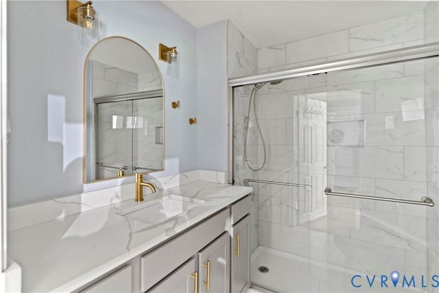 166 Wright Ave, Colonial Heights, VA 23834