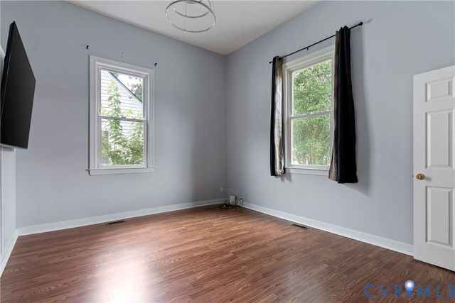166 Wright Ave, Colonial Heights, VA 23834