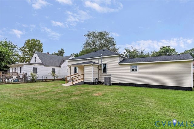 166 Wright Ave, Colonial Heights, VA 23834