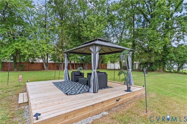 166 Wright Ave, Colonial Heights, VA 23834