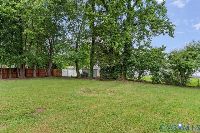 166 Wright Ave, Colonial Heights, VA 23834