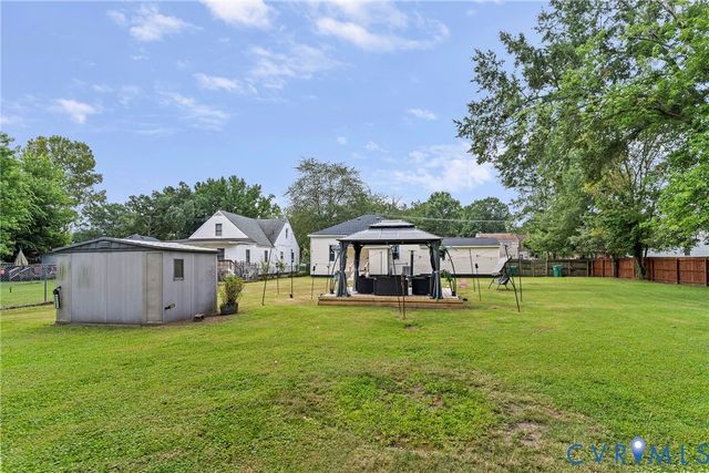 166 Wright Ave, Colonial Heights, VA 23834