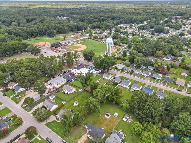 166 Wright Ave, Colonial Heights, VA 23834