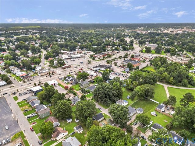 166 Wright Ave, Colonial Heights, VA 23834