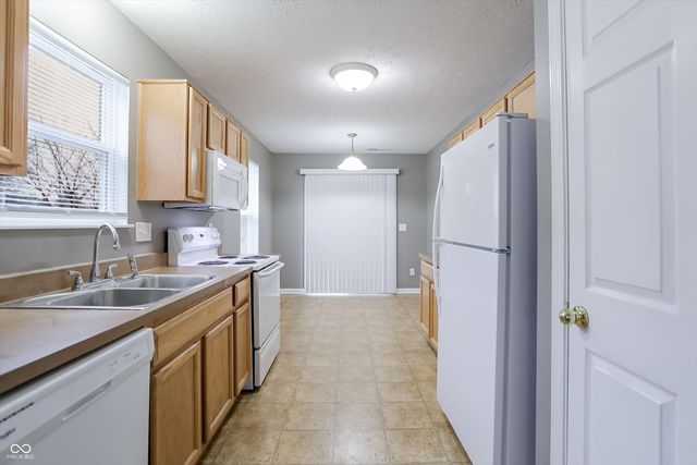 48 Gazebo Drive, Indianapolis, IN 46227