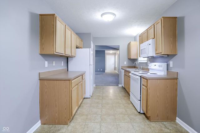 48 Gazebo Drive, Indianapolis, IN 46227