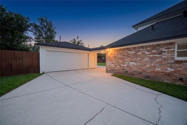 4815 Caris Street, Houston, TX 77091
