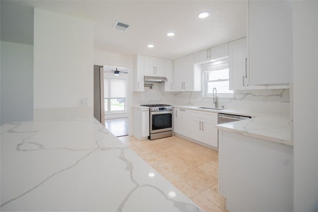4815 Caris Street, Houston, TX 77091