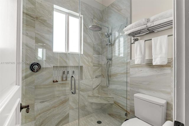 8111 SW 178th St, Palmetto Bay, FL 33157