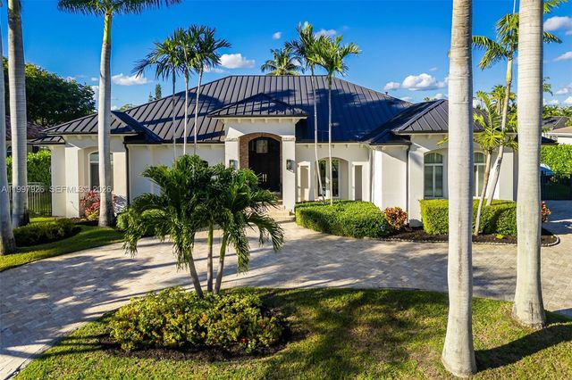 8111 SW 178th St, Palmetto Bay, FL 33157