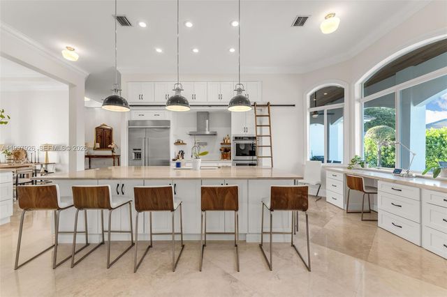 8111 SW 178th St, Palmetto Bay, FL 33157