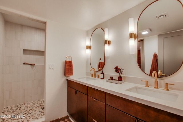 12215 E Gold Dust Drive, Tucson, AZ 85749