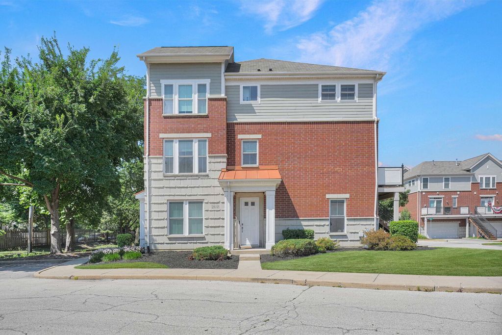 2112 S Crambourne Way 6-6, Arlington Heights, IL 60005 — exterior