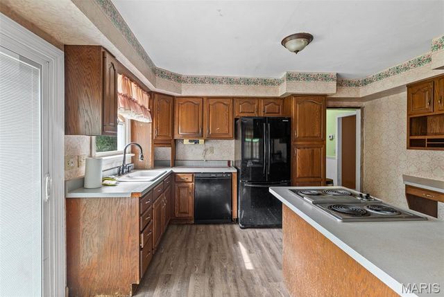 500 Edgewood Drive, Belleville, IL 62223