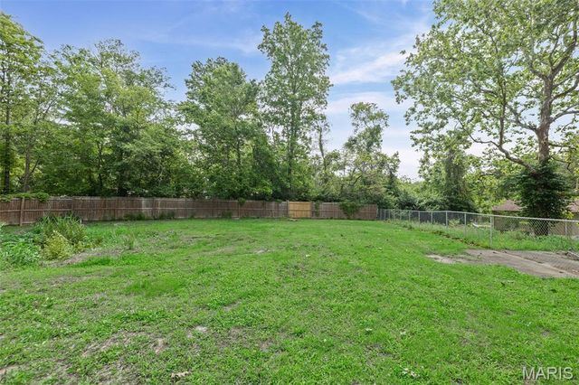 500 Edgewood Drive, Belleville, IL 62223