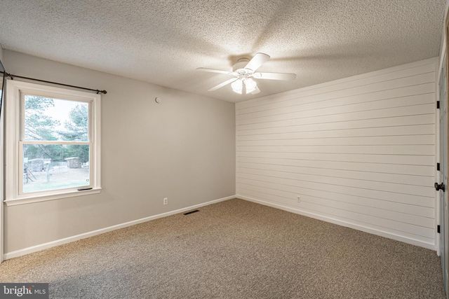 1251 HARTWOOD RD, Fredericksburg, VA 22406