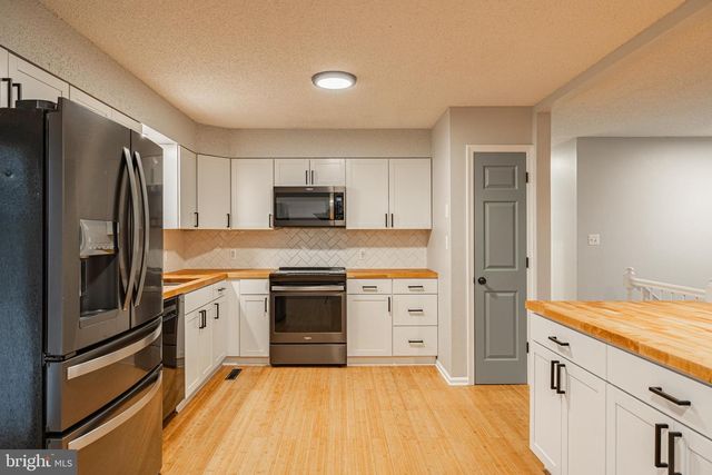 1251 HARTWOOD RD, Fredericksburg, VA 22406