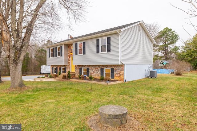 1251 HARTWOOD RD, Fredericksburg, VA 22406