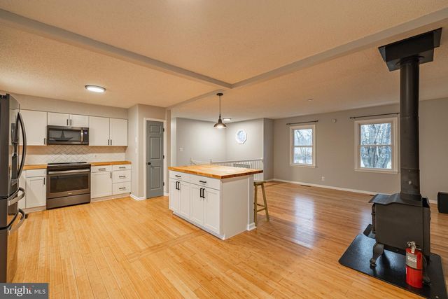 1251 HARTWOOD RD, Fredericksburg, VA 22406