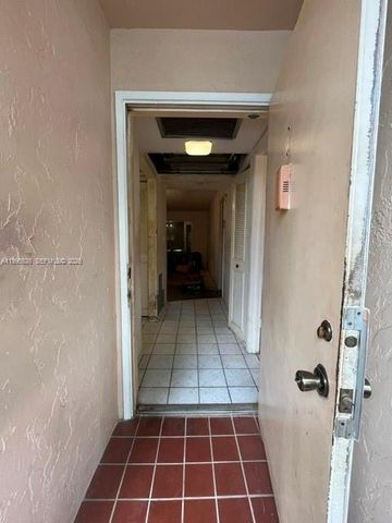 8810 W Mcnab Rd 204, Tamarac, FL 33321