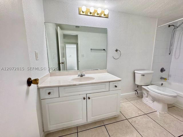 4800 NW 79th Ave 203, Doral, FL 33166