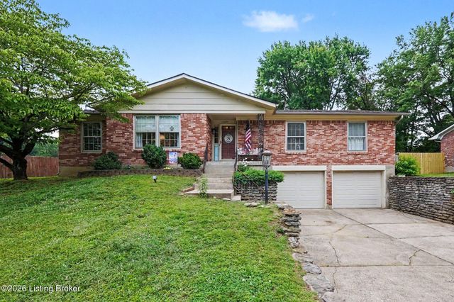 10207 Eve Dr, Louisville, KY 40272