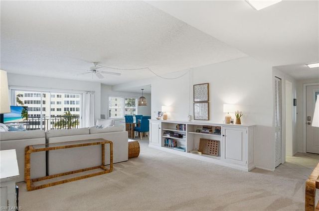 3400 Gulf Shore BLVD N L8, Naples, FL 34103