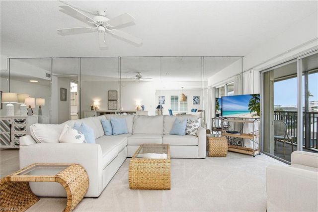 3400 Gulf Shore BLVD N L8, Naples, FL 34103