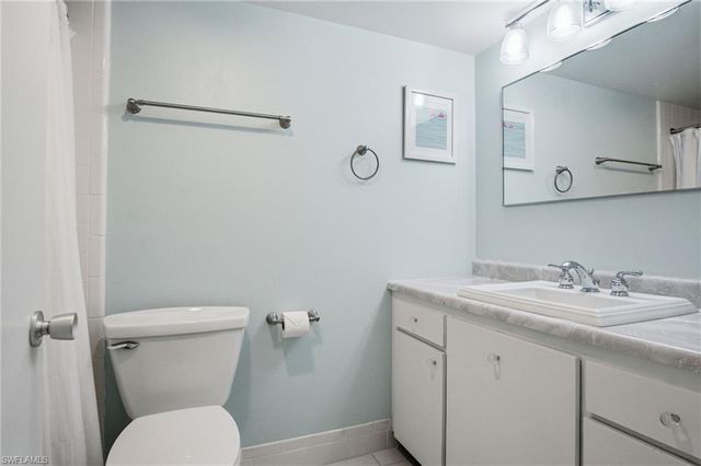 3400 Gulf Shore BLVD N L8, Naples, FL 34103