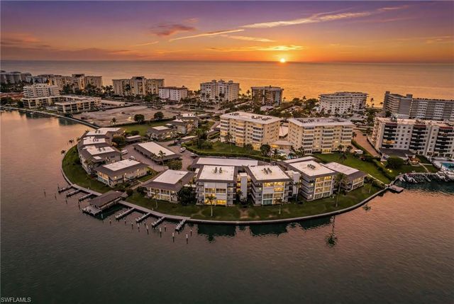 3400 Gulf Shore BLVD N L8, Naples, FL 34103