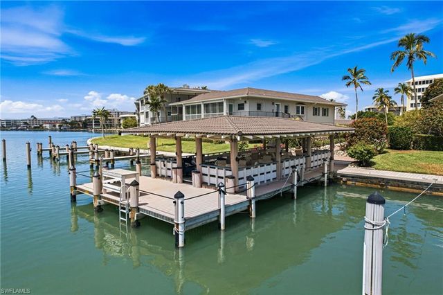 3400 Gulf Shore BLVD N L8, Naples, FL 34103